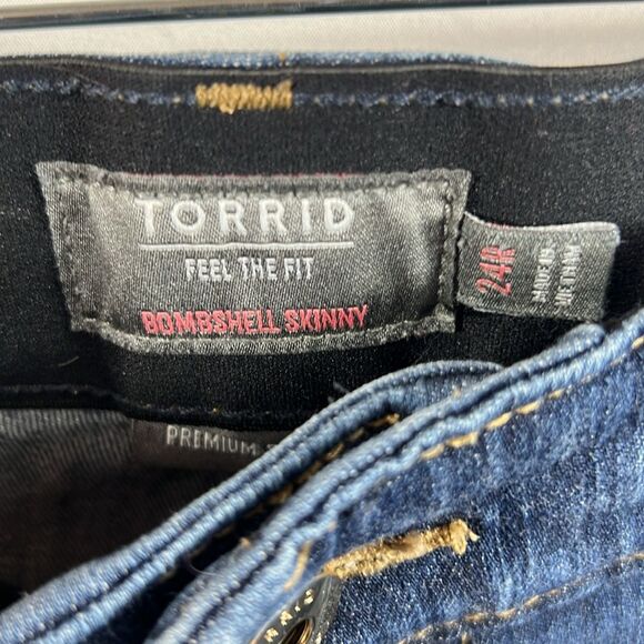 Torrid Womens Bombshell Skinny Distressed Stretch Jeans 0605 - Picture 5 of 14